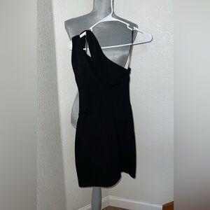 Elegant Black One-Shoulder Dress